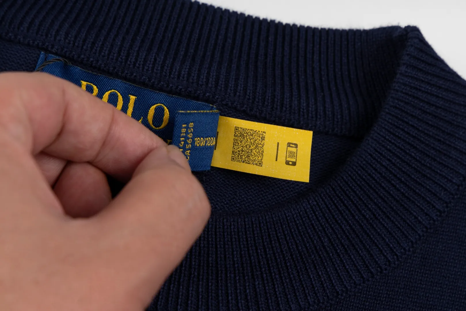 P206 #R80 Ralph Lauren Knitted Pony Embroidered Round Neck Pullover Sweater Official Website Synchronized Same Style for Men and Women Sizes: S-XL Color: White Blue Khaki Army Green Dark Gray Gray Navy Red Label Navy Blue White Label Black White Label Black Red Label Classic Cotton Yarn 100% White Cotton High Quality Goods Classic styles have always been popular! The workmanship details are very good! The simple round neck pullover sweater is always the standard, with classic brand embroidery on the chest! All major stars have the same style! Best for couples. High quality goods! Xinjiang cotton micro-elastic and smooth fabric has excellent quality. Pure cotton is soft and skin-friendly. Size: S M L